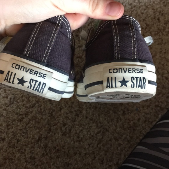 Black double-tongued converse sneakers - Picture 7 of 8